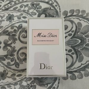 NIB DIOR Blooming Bouquet